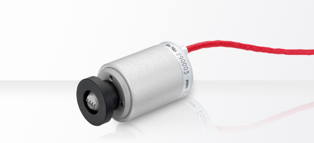 The optional nosepiece Shroud adds stability when applying the probe.